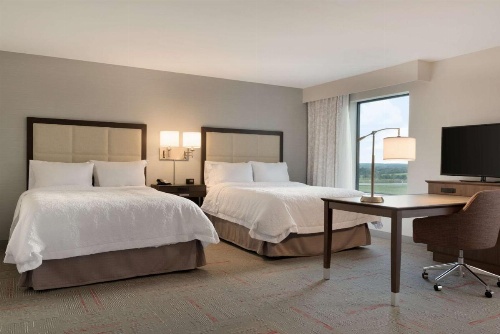 Hampton Inn By Hilton & Suites Kenosha image 13