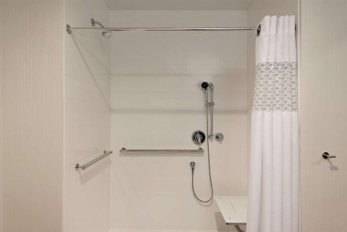 Hampton Inn By Hilton & Suites Kenosha image 15