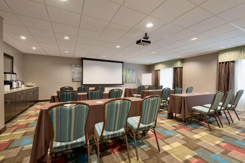 Hampton Inn By Hilton & Suites Kenosha image 5
